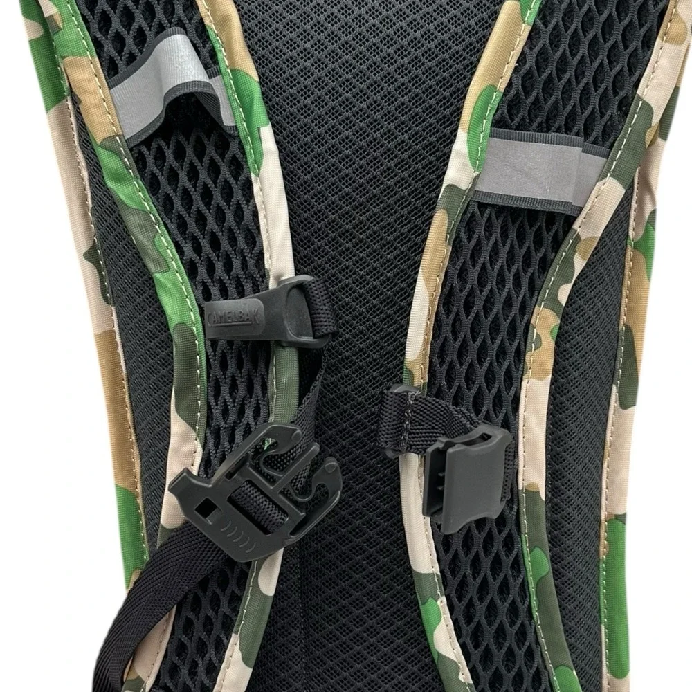 CamelBak MULE Kids Mini Hydration Reservoir Backpack 50oz 1.5L Camo Print